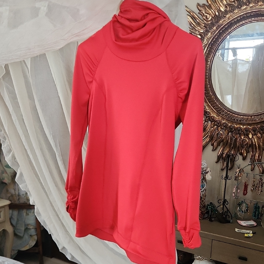 CALIA by Carrie Underwood Red Long Sleeve Top